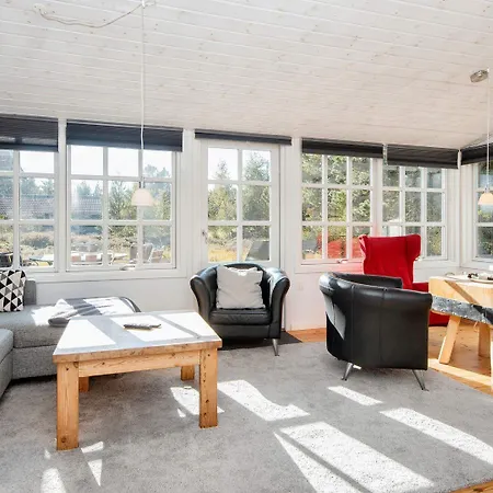 بيت للعطل 8 Person In Romo